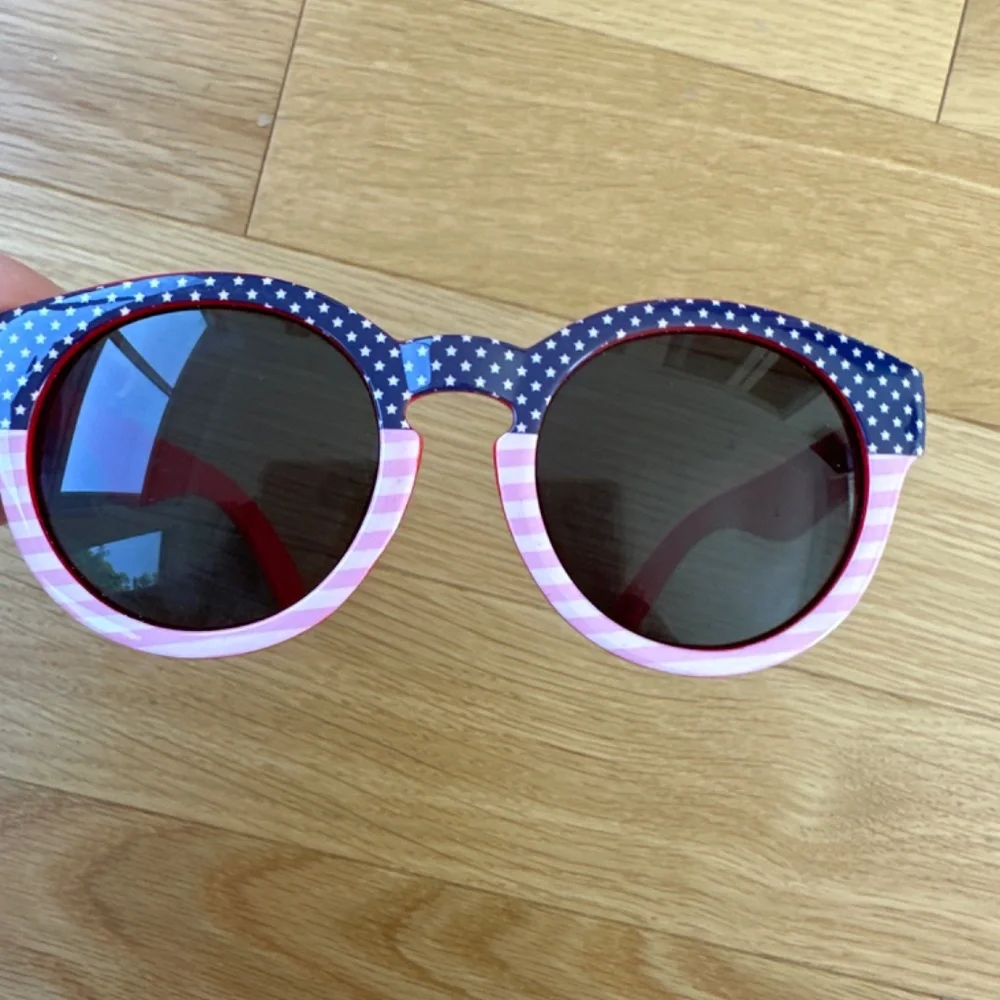 Kids sunglasses